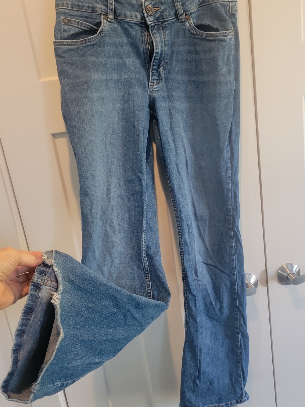 Wrangler Jeans Junior's Size 11 Blue Mid-Rise Bootcut Denim 34" Inseam Stretch
